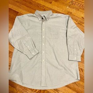 L.L. Bean Traditional Fit Men’s light grey button down 18-33